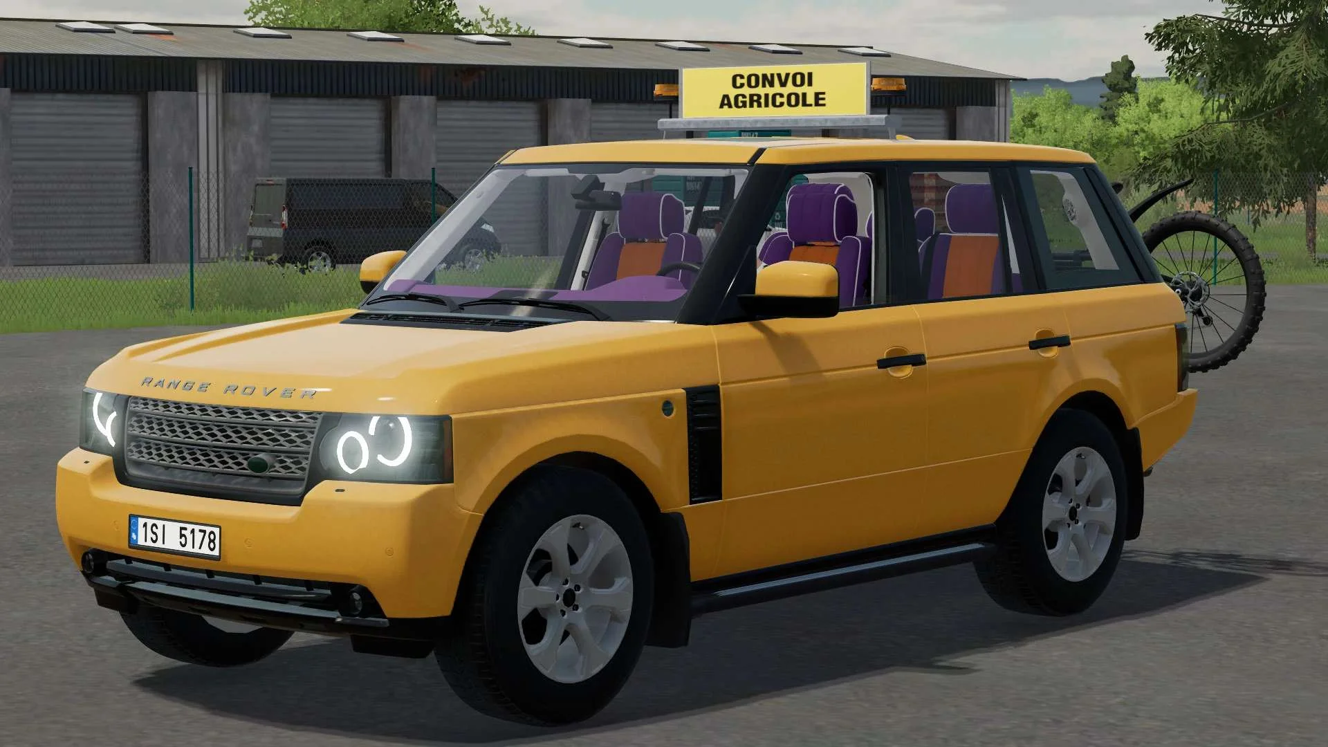 2011 Rang Rover Vogue v1.0 FS22 FS22 Mod Free Download