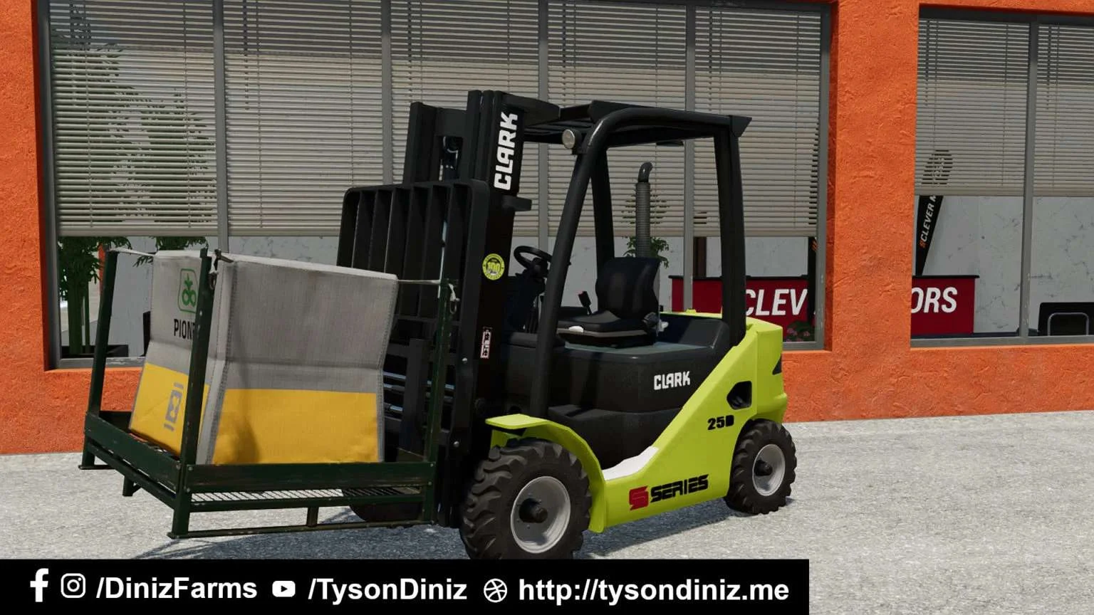 CLARK S-25D FORKLIFT v1.0.0.1 FS22 FS22 Mod Free Download