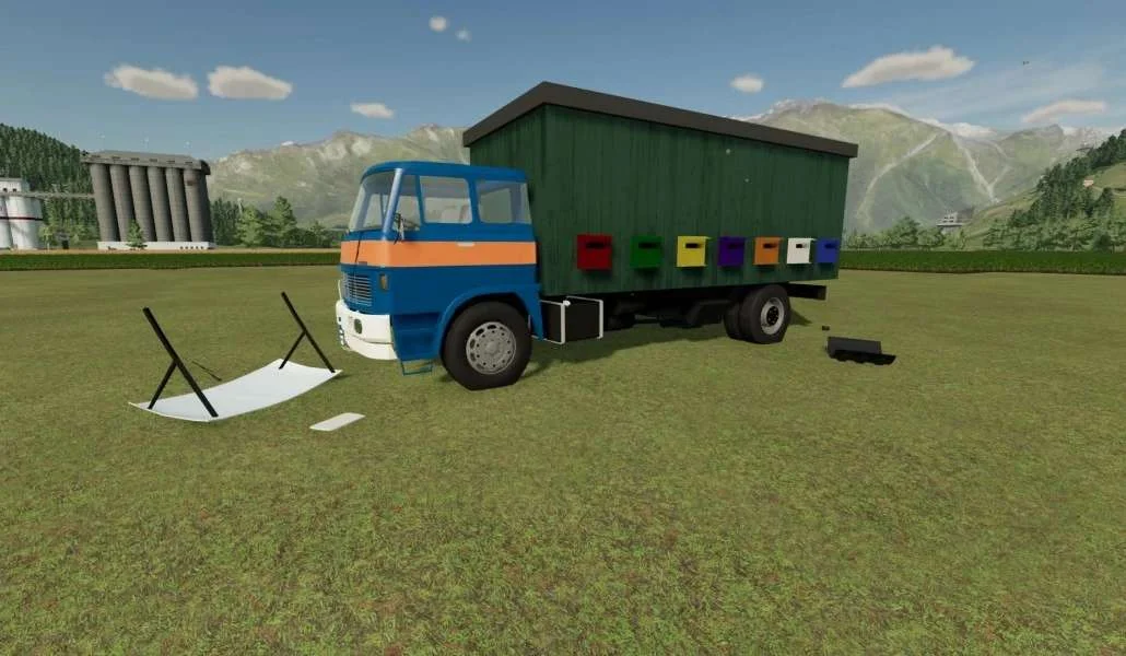 Liaz 100 Bees v1.0 FS22 FS22 Mod Free Download