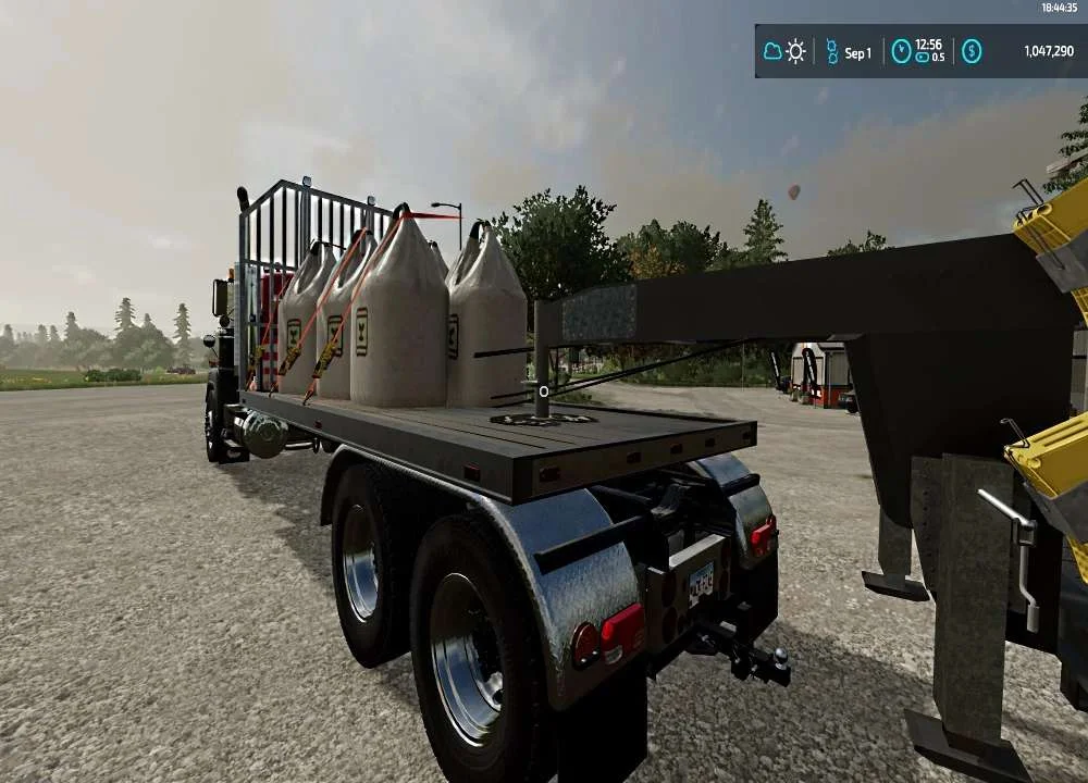 Mack Superliner with flat bed v1.0.0.1 FS22 FS22 Mod Free Download