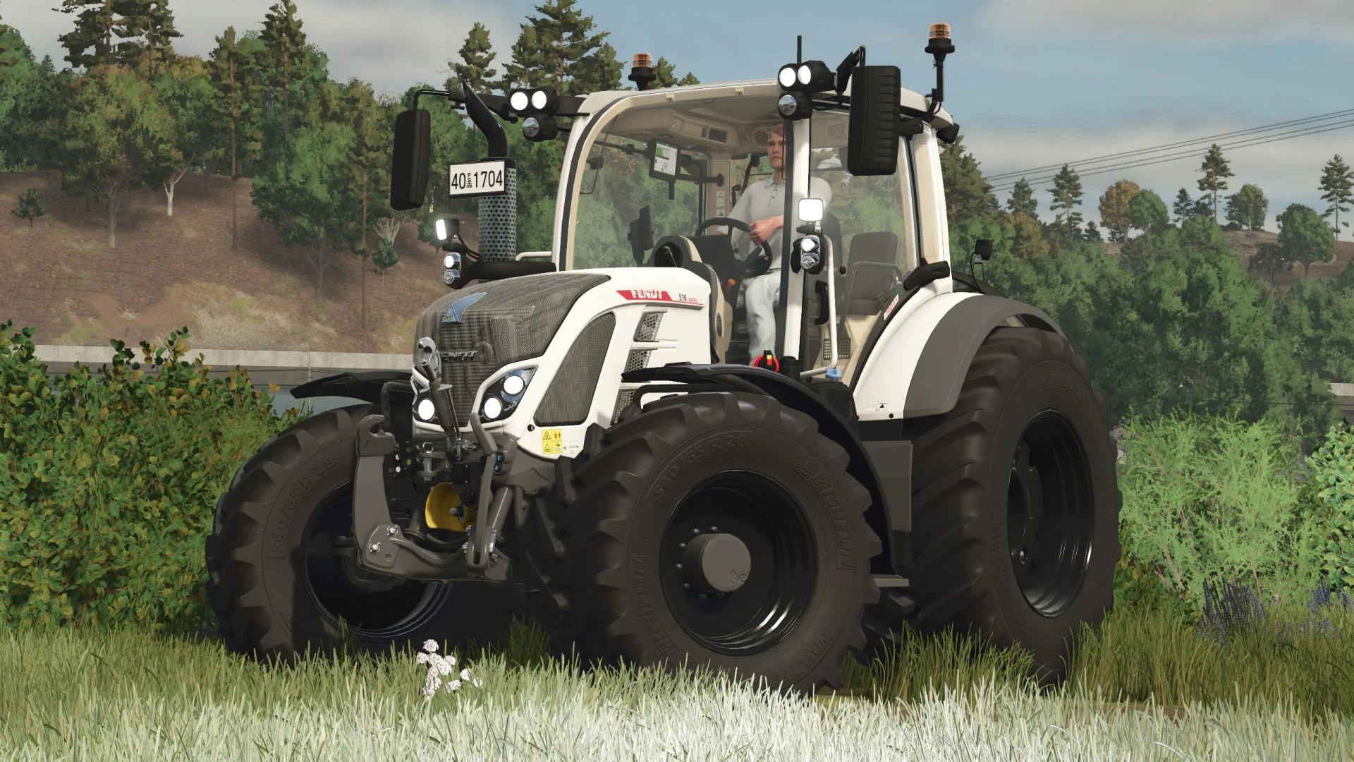 FS25 Fendt Vario 500 Wide Tires + Choice of colors V1.0 Tractors Mod FS25 Mod Free Download
